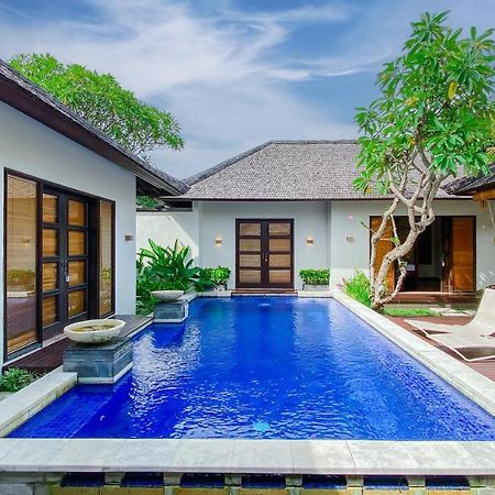 Tis Orchid Villa By Premier Hospitality Asia Seminyak Buitenkant foto